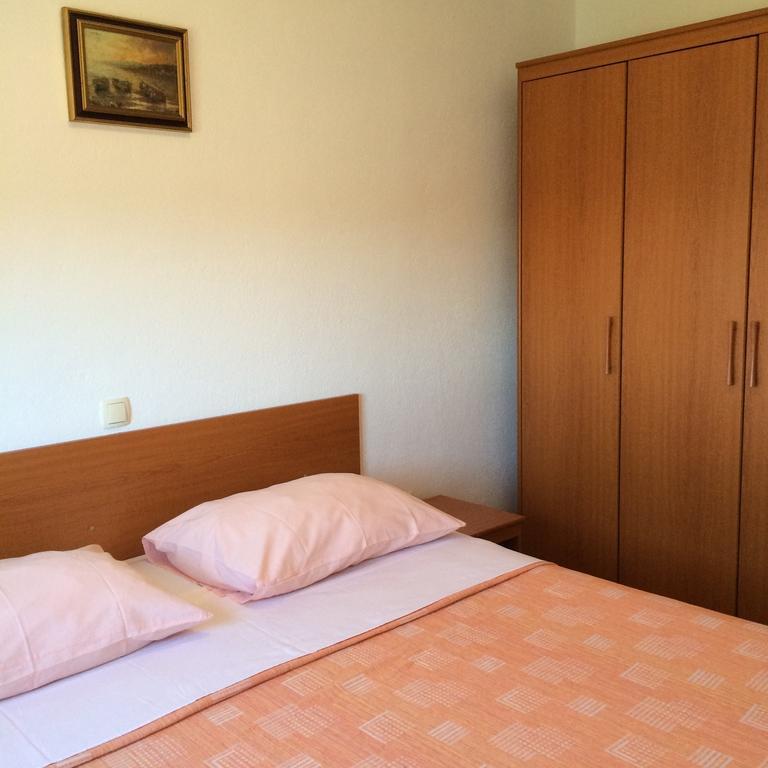 Apartments Pisac Razanj Bilik gambar
