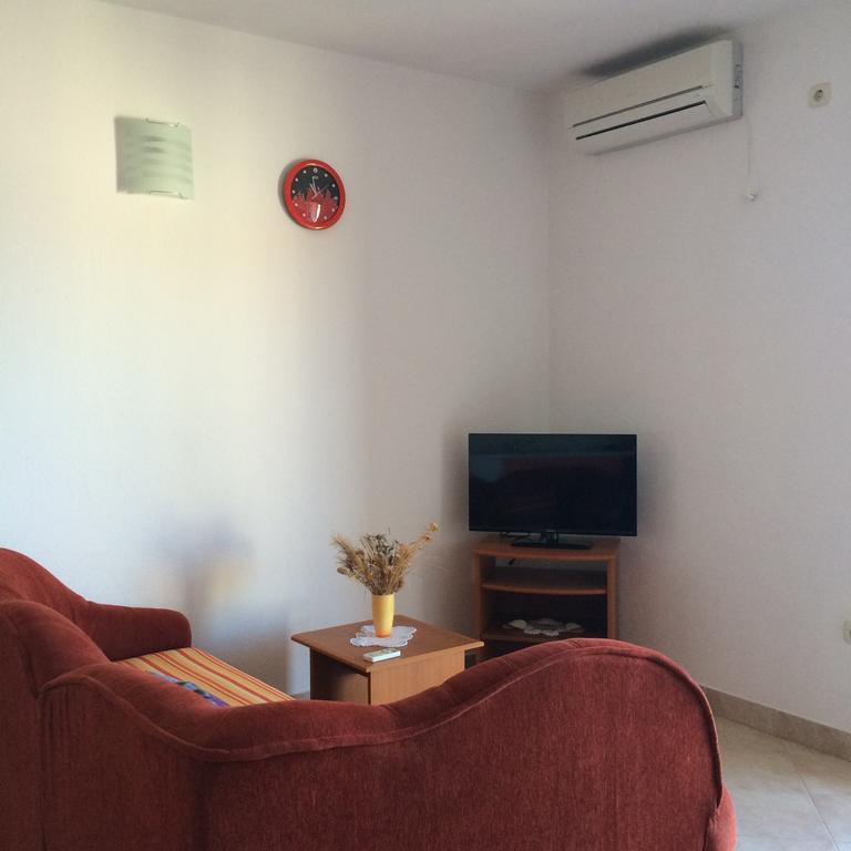 Apartments Pisac Razanj Bilik gambar