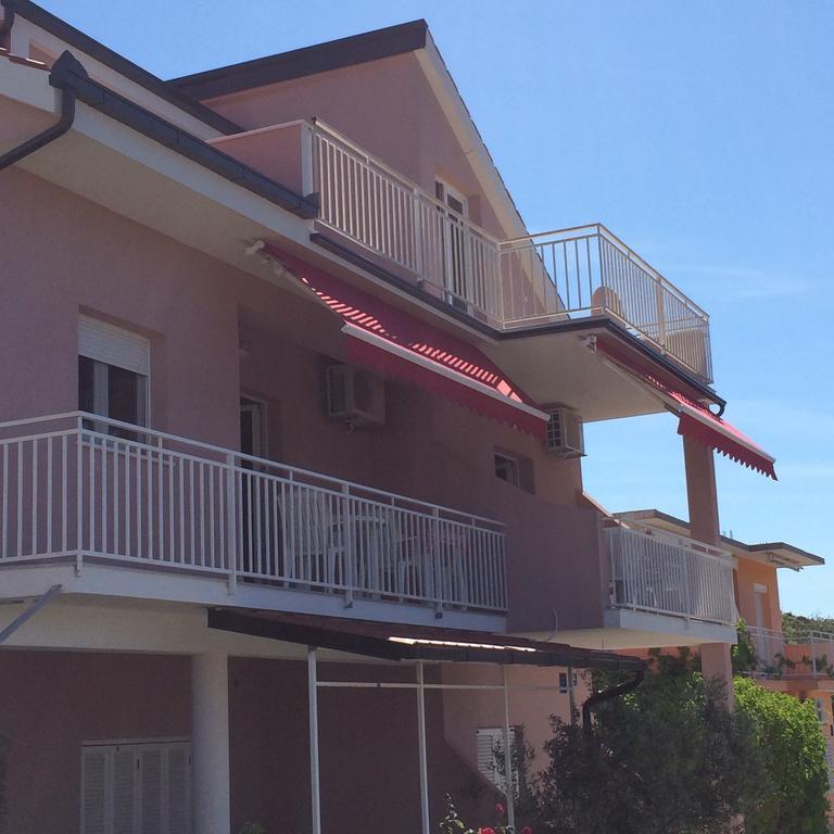 Apartments Pisac Razanj Bilik gambar
